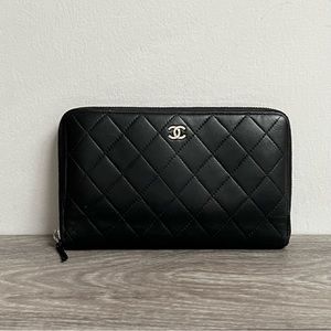 Authentic CHANEL Large Zipped Wallet Clutch